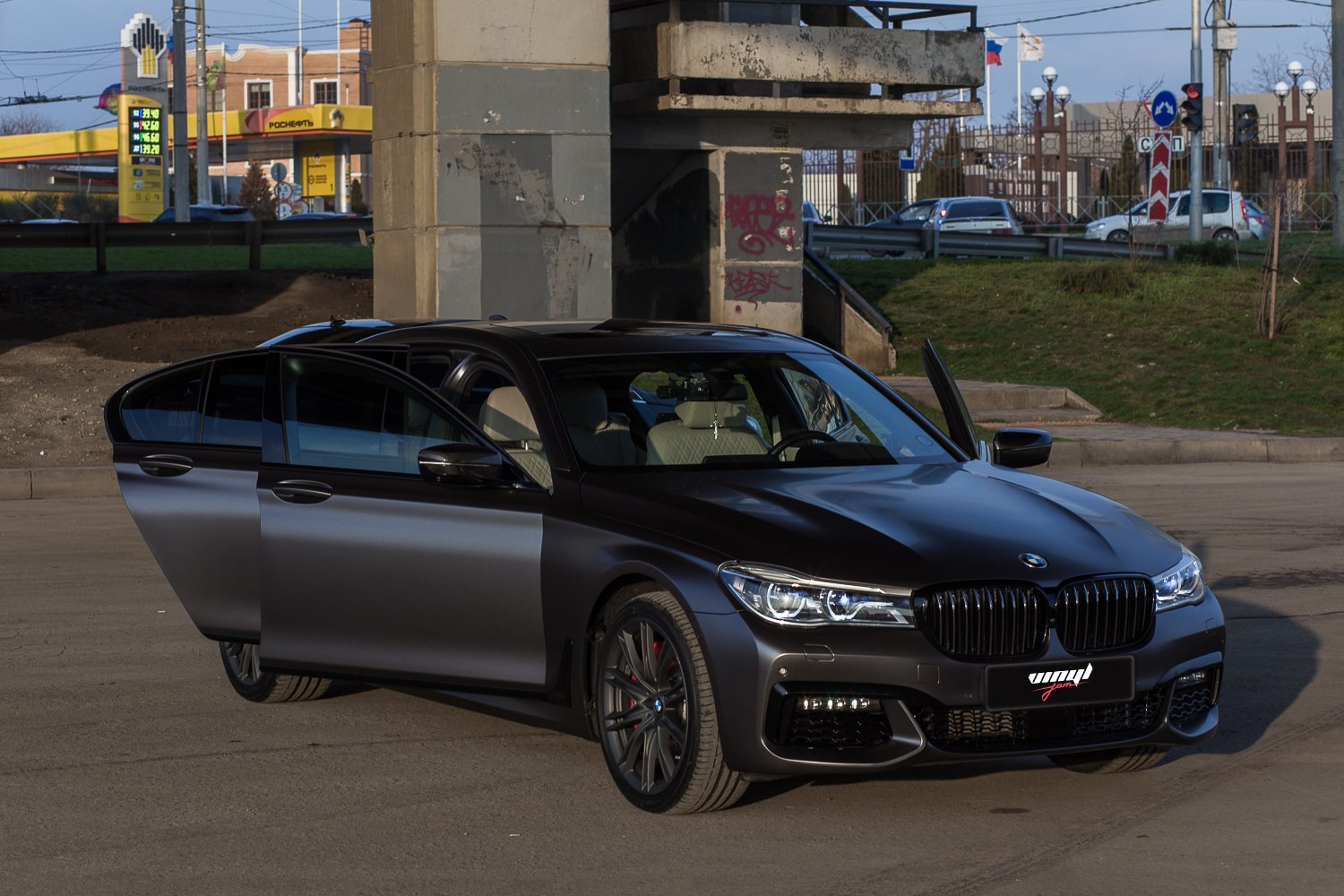 8. BMW 730d