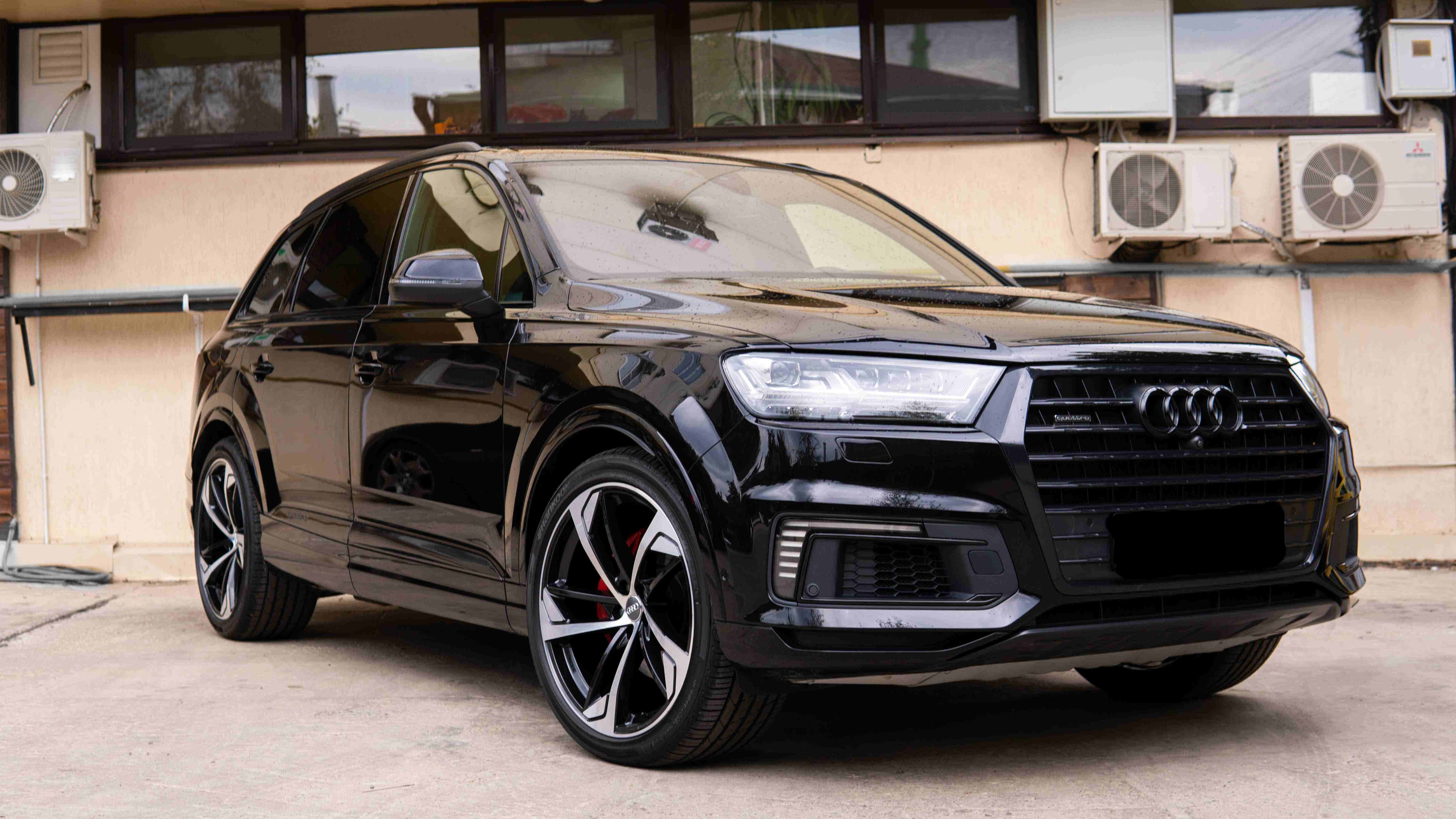 Audi Q7 Черная Руслан