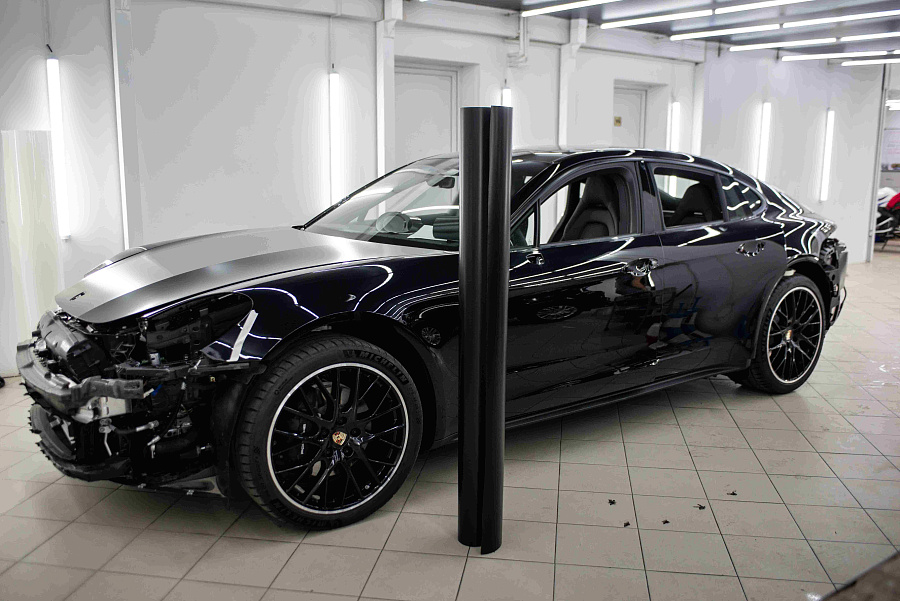 28. Posche panamera