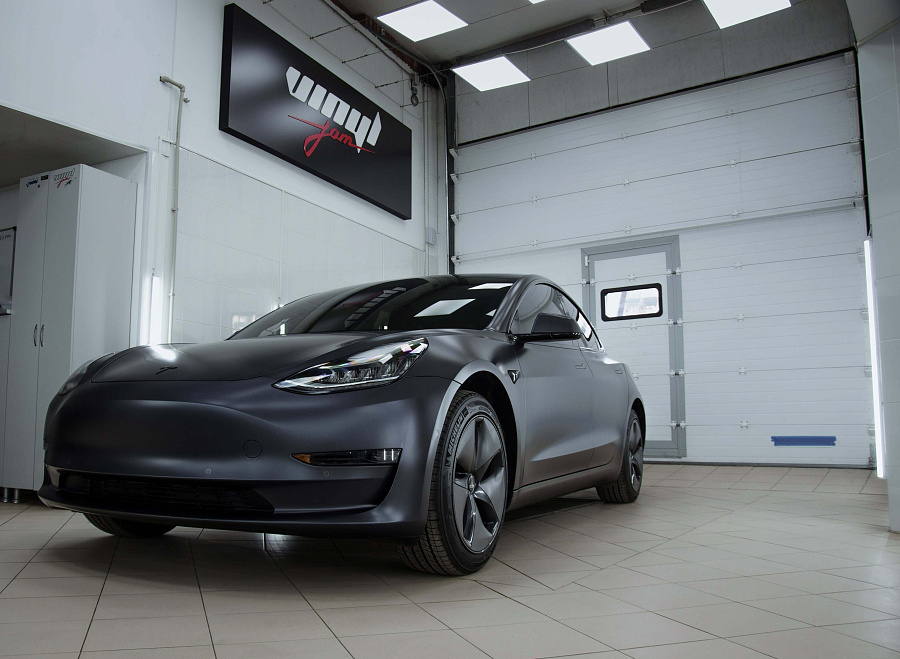12.Tesla