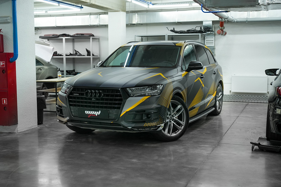 6.Audi Q7
